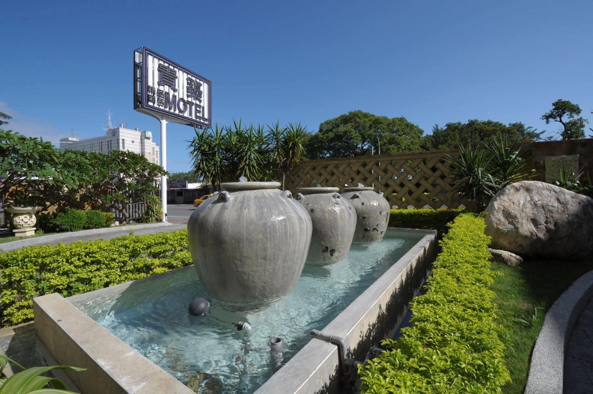 Noble Motel Taitung Bagian luar foto